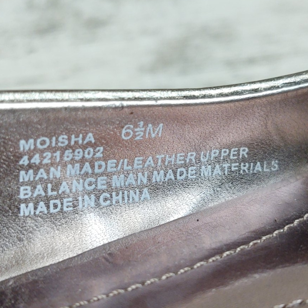NWOT Etienne Aigner Patent Leather Silver Flats - Picture 16 of 16